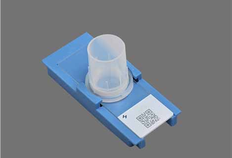 Láser uv de 5 vatios para el marcado de alta precisión de códigos QR en plásticos