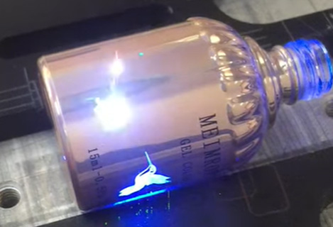 Eliminación de revestimiento de vidrio con láser ultravioleta RFH de 10 vatios
