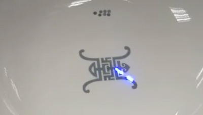 RFH 5W Nanosegundo emisor láser UV grabado de logotipo en superficie de cerámica