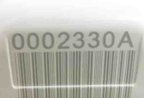 Marcado de fuente láser UV de 3 y 5 W Números y códigos de barras en plástico